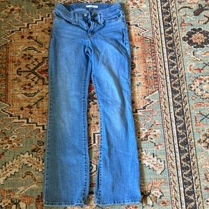 Levi’s slimming boot size 27